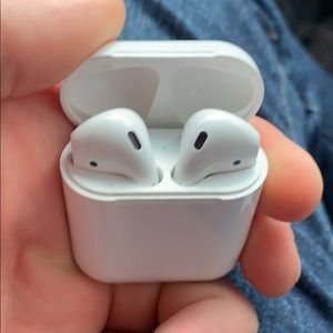 Apple AirPods